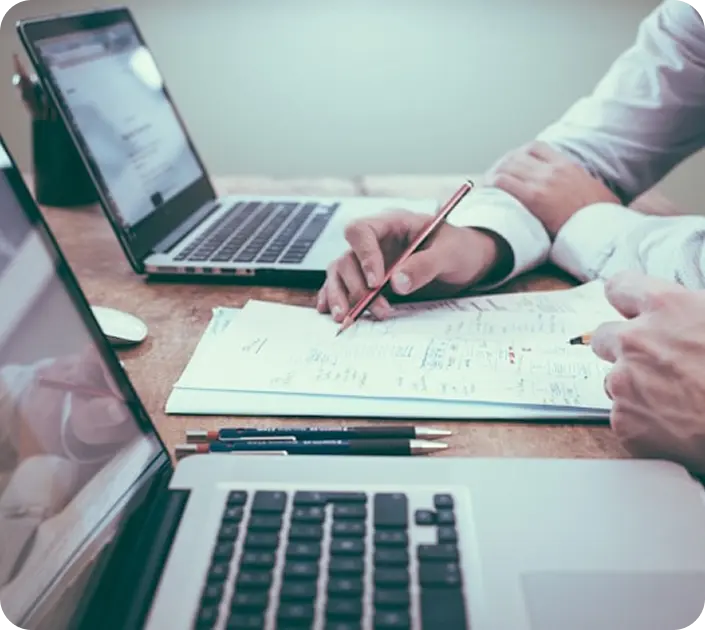 Insurance specialist explaining performance-based coverage options